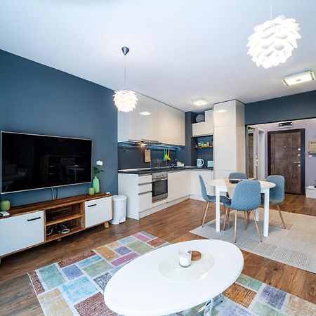 Colibri Central Apartment Varna Bagian luar foto