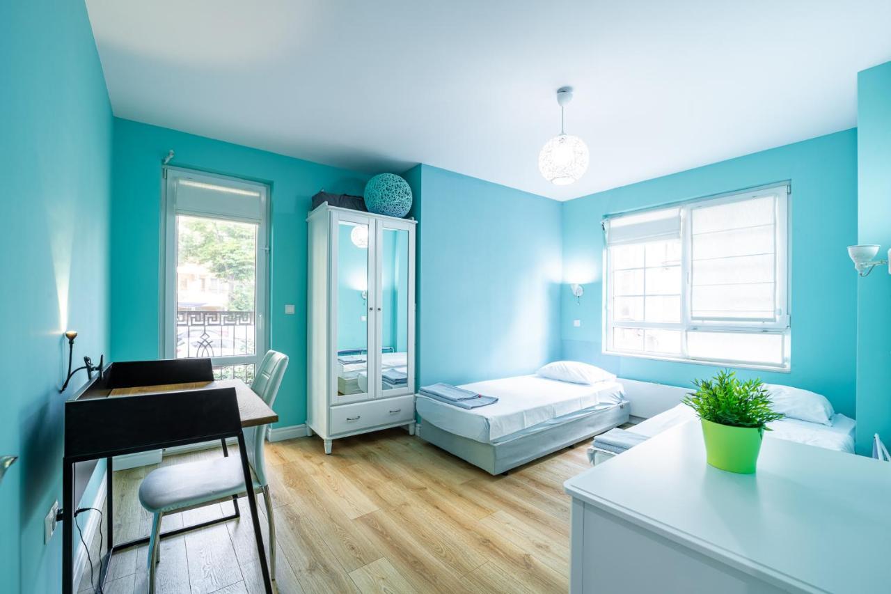 Colibri Central Apartment Varna Bagian luar foto
