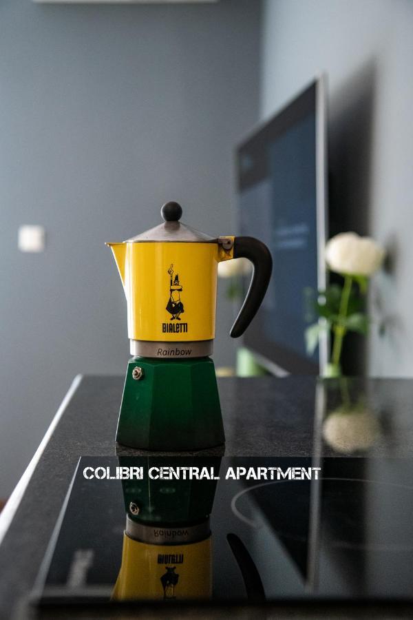 Colibri Central Apartment Varna Bagian luar foto