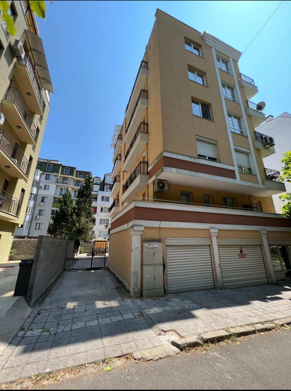 Colibri Central Apartment Varna Bagian luar foto